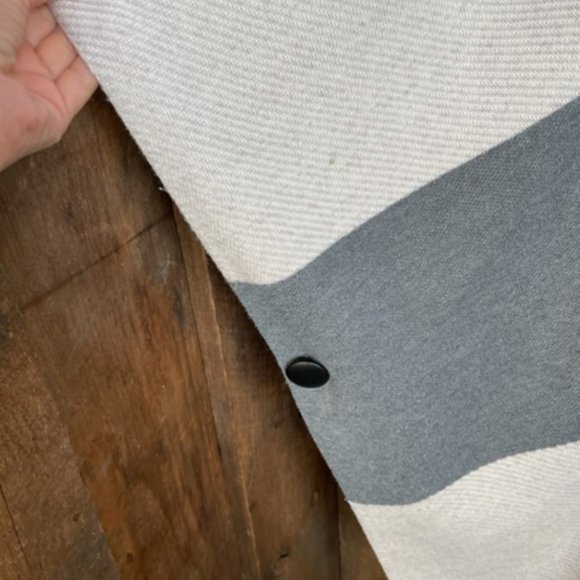 Sioni Knit Wrap - Size Small/Medium - Picture 3 of 10